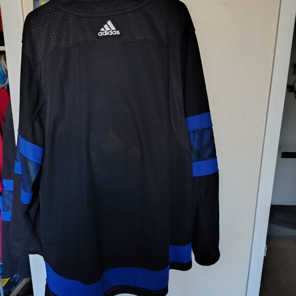 Toronto Maple Leafs Adidas Authentic Jersey - Picture 2 of 4